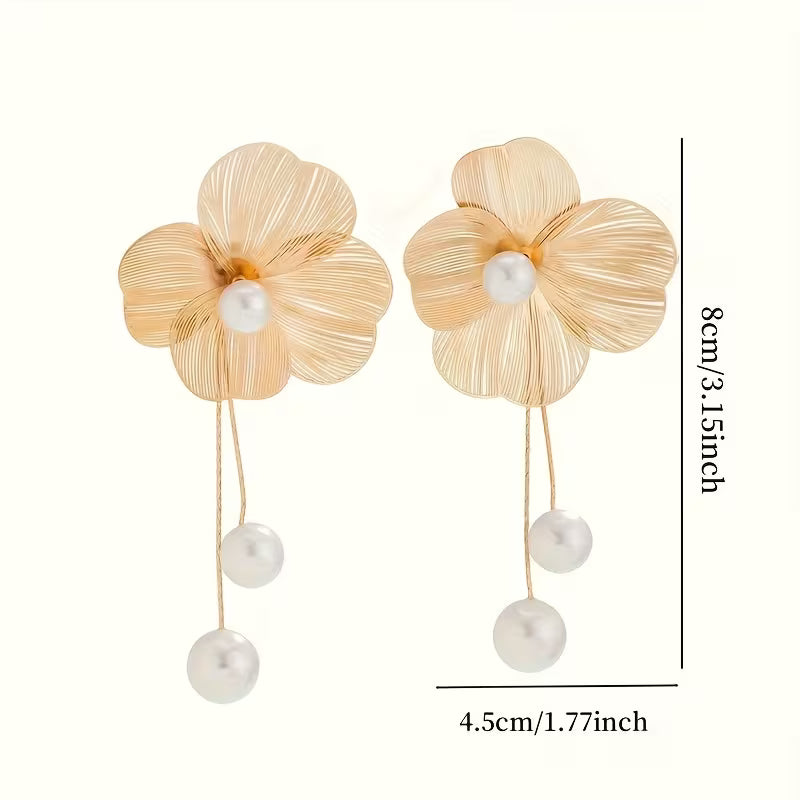 1 Pair of Bohemian Style Ginkgo Leaf Flower Metallic Irregular Line Versatile Fashion Tassel Faux Pearl Earrings