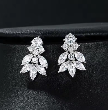 Huitan Temperament Women's Stud Earrings for Party Brilliant Cubic Zircon Modern Fashion Female Earrings Fancy Anniversary Gift
