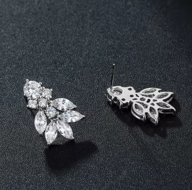 Huitan Temperament Women's Stud Earrings for Party Brilliant Cubic Zircon Modern Fashion Female Earrings Fancy Anniversary Gift
