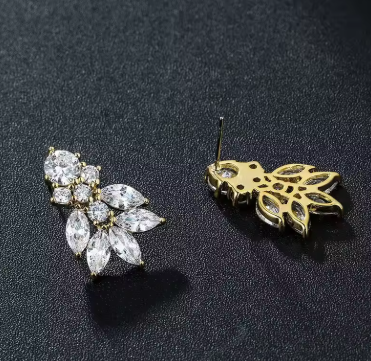 Huitan Temperament Women's Stud Earrings for Party Brilliant Cubic Zircon Modern Fashion Female Earrings Fancy Anniversary Gift