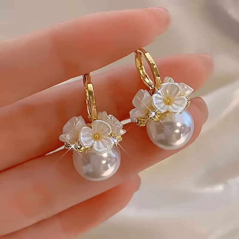 1 Elegant Japanese and Korean Style Earrings with Delicate Golden Flowers - Delicate Girl Gift, Fashionable Jewelry, Elegant Accessories | Japanese Earrings