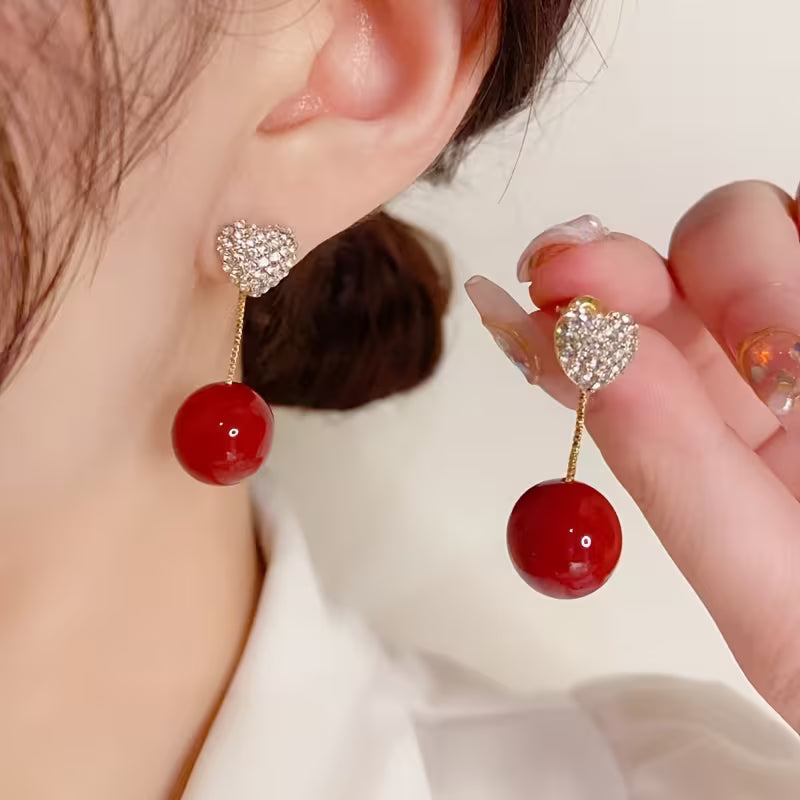 A Pair of Heart-Shaped Earrings, a Unique French Style Suitable for a Charming