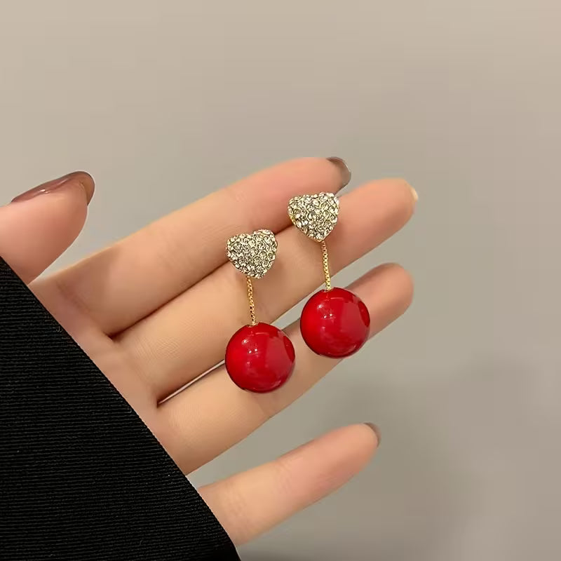A Pair of Heart-Shaped Earrings, a Unique French Style Suitable for a Charming