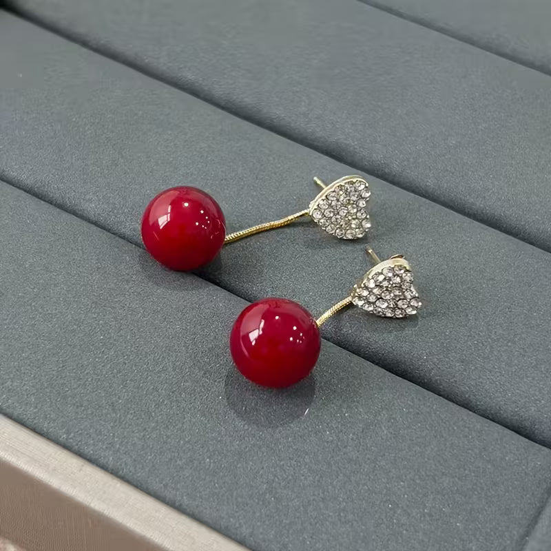 A Pair of Heart-Shaped Earrings, a Unique French Style Suitable for a Charming